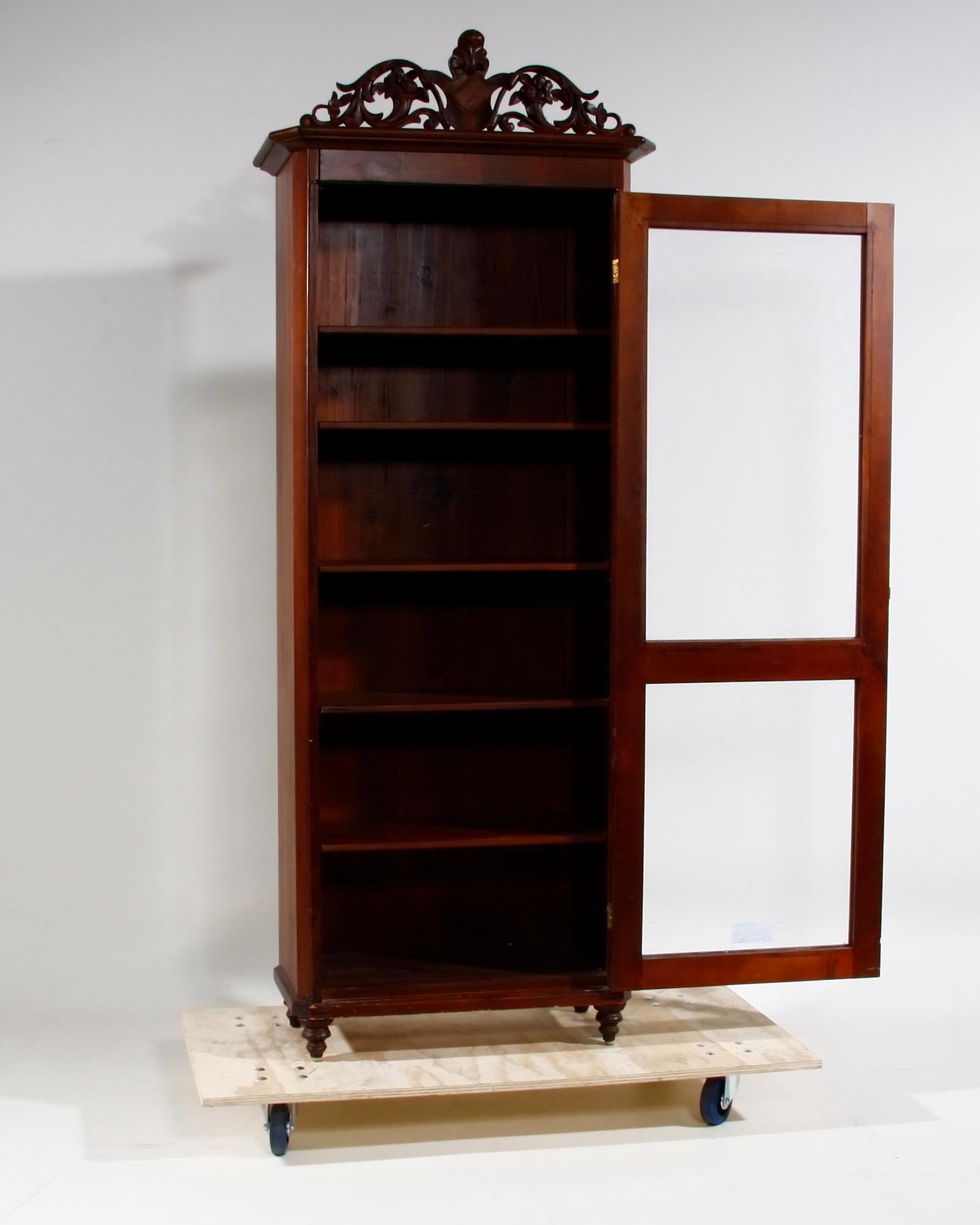 VITRINSKÅP, nyrokoko, sent 1800-tal.