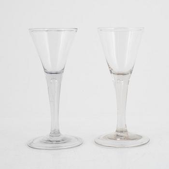 Spetsglas, ett par, glas. Sverige 1700-tal.