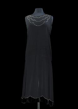 A 1920s dress.