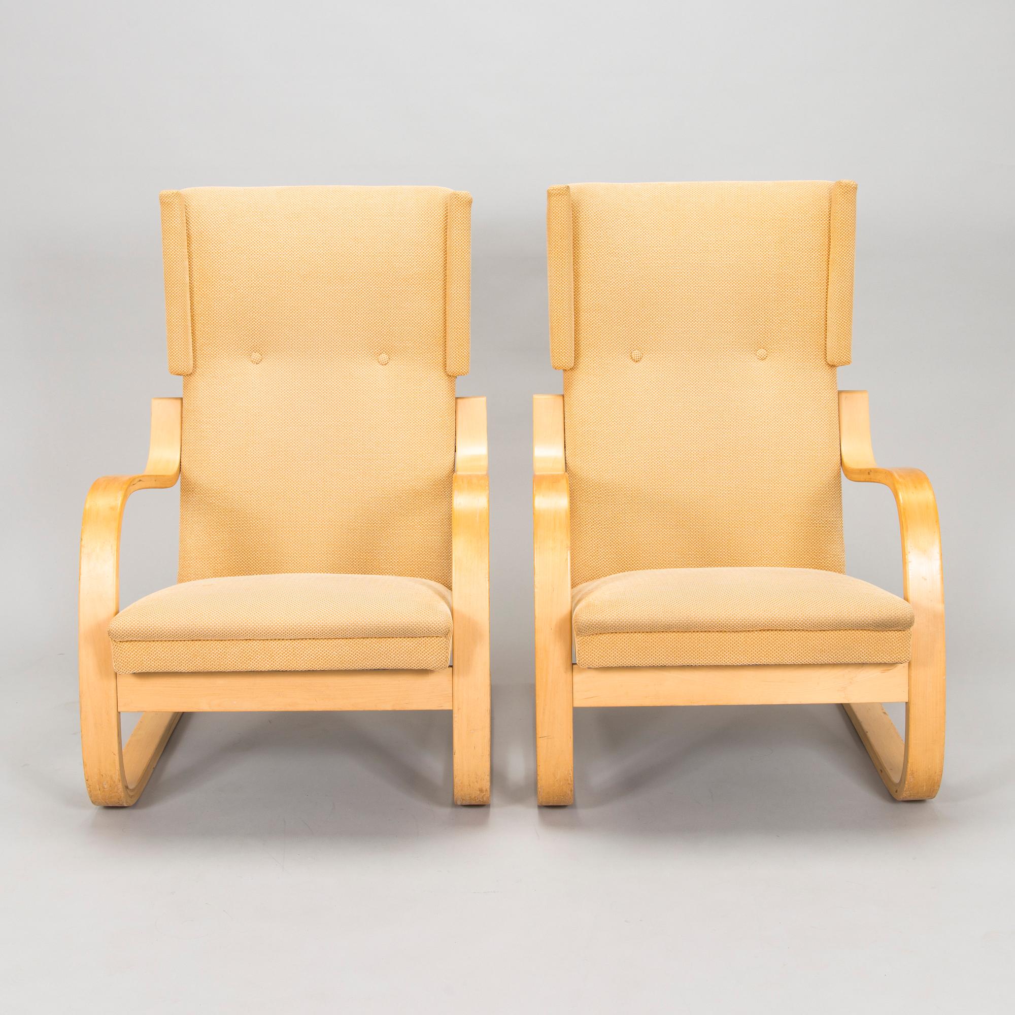 Alvar Aalto, a pair of 1960s '401' armchairs for Artek.