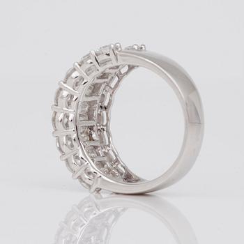 A 2.99 ct brilliant- and baguette-cut diamond ring.