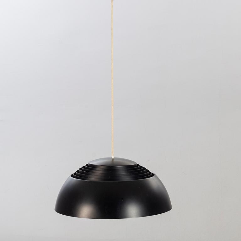 ARNE JACOBSEN,
