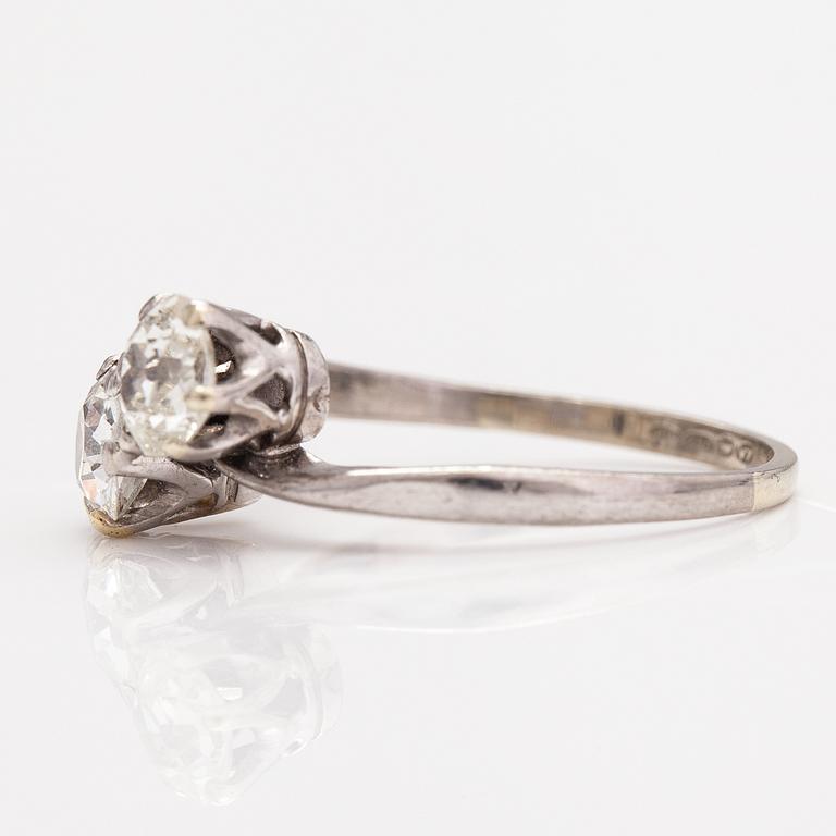 An 18K white gold ring with old-cut diamonds ca. 0.90 ct in total. Import marked Westerback, Helsinki 1974.
