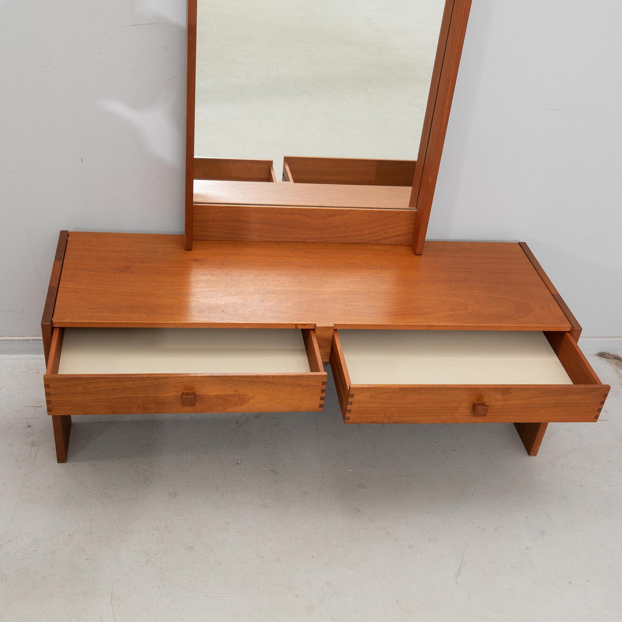 Hallmöbel 2 dlr Luxus sent 1900-tal.