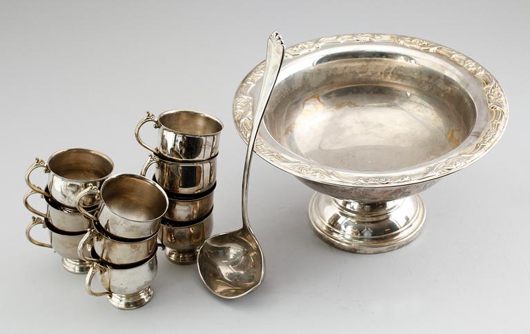 BÅLSKÅL, MUGGAR, 10 st samt SLEV, pläter, England, 1900-talets första hälft.