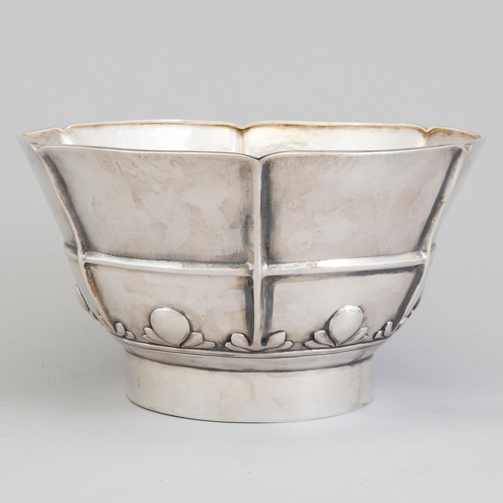 A Danish Art Nouveau sterling silver bowl, maker's mark Johan Rohde for A. Michelsen, Copenhagen 1919.