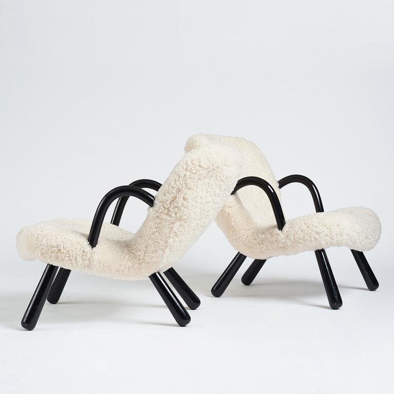 Arnold Madsen, Clam chairs/ Muslinge fåtöljer, ett par, sannolikt Madsen & Schubell, Danmark, 1940-50-tal.