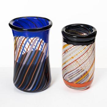 Erik Höglund, vaser, 2 st, Studioglas, Strömbergshyttan, 1988-89.