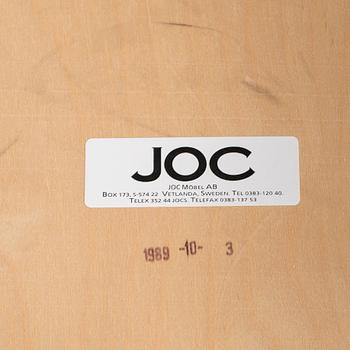 KARMSTOLAR, ett par, formgivna av Karl-Erik Ekselius, JOC Möbler, Vetlanda, 1980-tal.