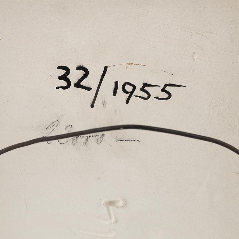 Karl Heinz Schultz-Köln, vas, samt relief, stengods, Arabia, Finland.