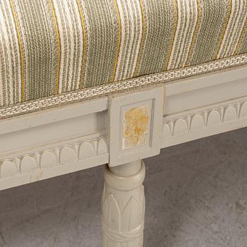 A Gustavian style 6-piece furniture suite, P.A. Eklund Bispgården, mid 20th Century.