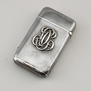 CIGARETTETUI, silver, 1900-talets första hälft. Vikt ca 127 g.