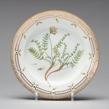 A set of six Royal Copenhagen 'Flora Danica' plates, Denmark, 20th Century.