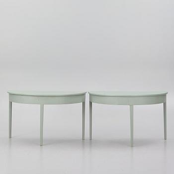 A dining table, second half of the 19th century.