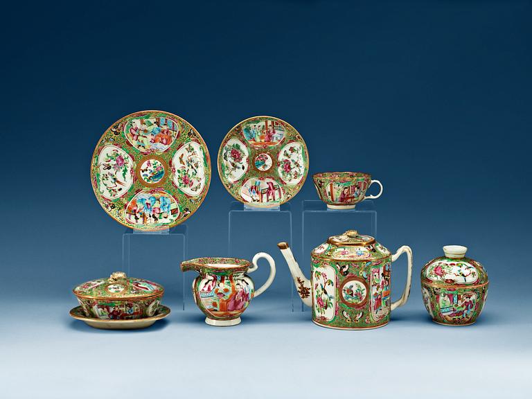 A Canton tea service, Qing dynasty, 19th Century.