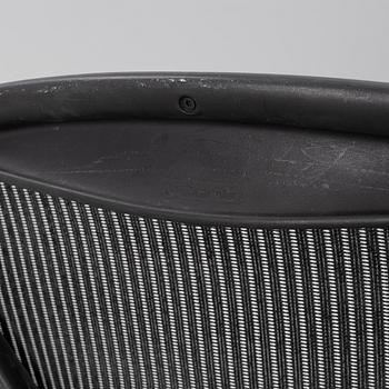 Don Chadwick och Bill Stumpf, skrivbordsstol, "Aeron", Herman Miller.