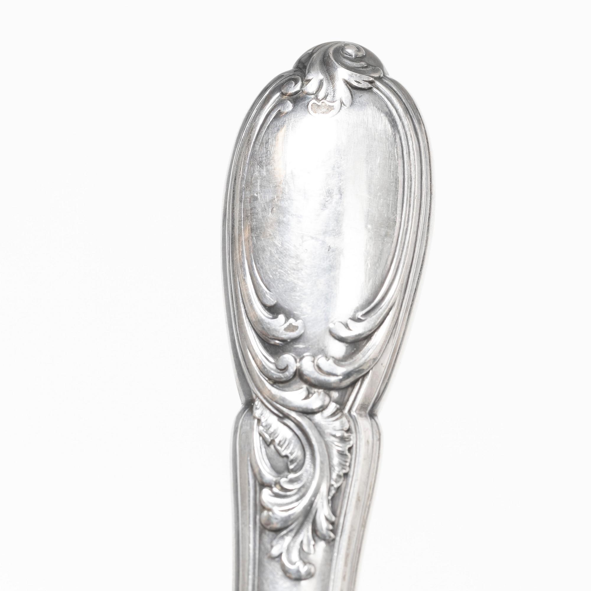 Twelve French silver knives, Hènin & Cie, Paris, circa 1900.