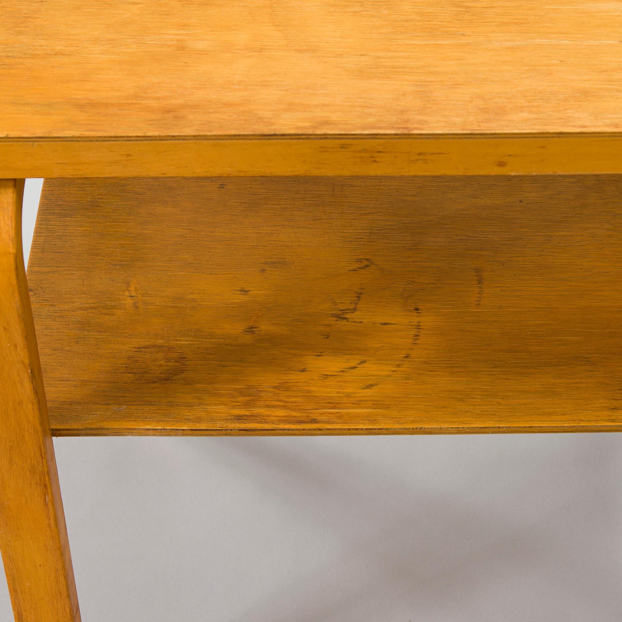 Alvar Aalto, a mid-20th century 'A86' table for O.Y. Huonekalu-ja Rakennustyötehdas A.B.