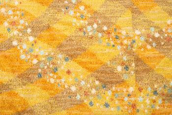 Barbro Nilsson, Matto, "Magdalena, gul", knotted pile, ca 389-391,5 x 303-305 cm, signed AB MMF BN.