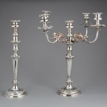 KANDELABRAR, 2 st, pläter, England, 1800-talets första kvartal.