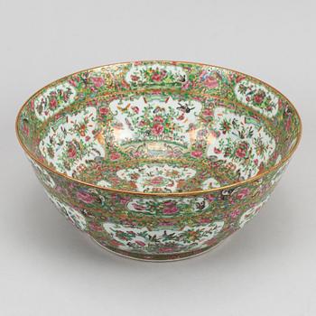 A Chinese porcelain punch bowl, Canton, 19th century.