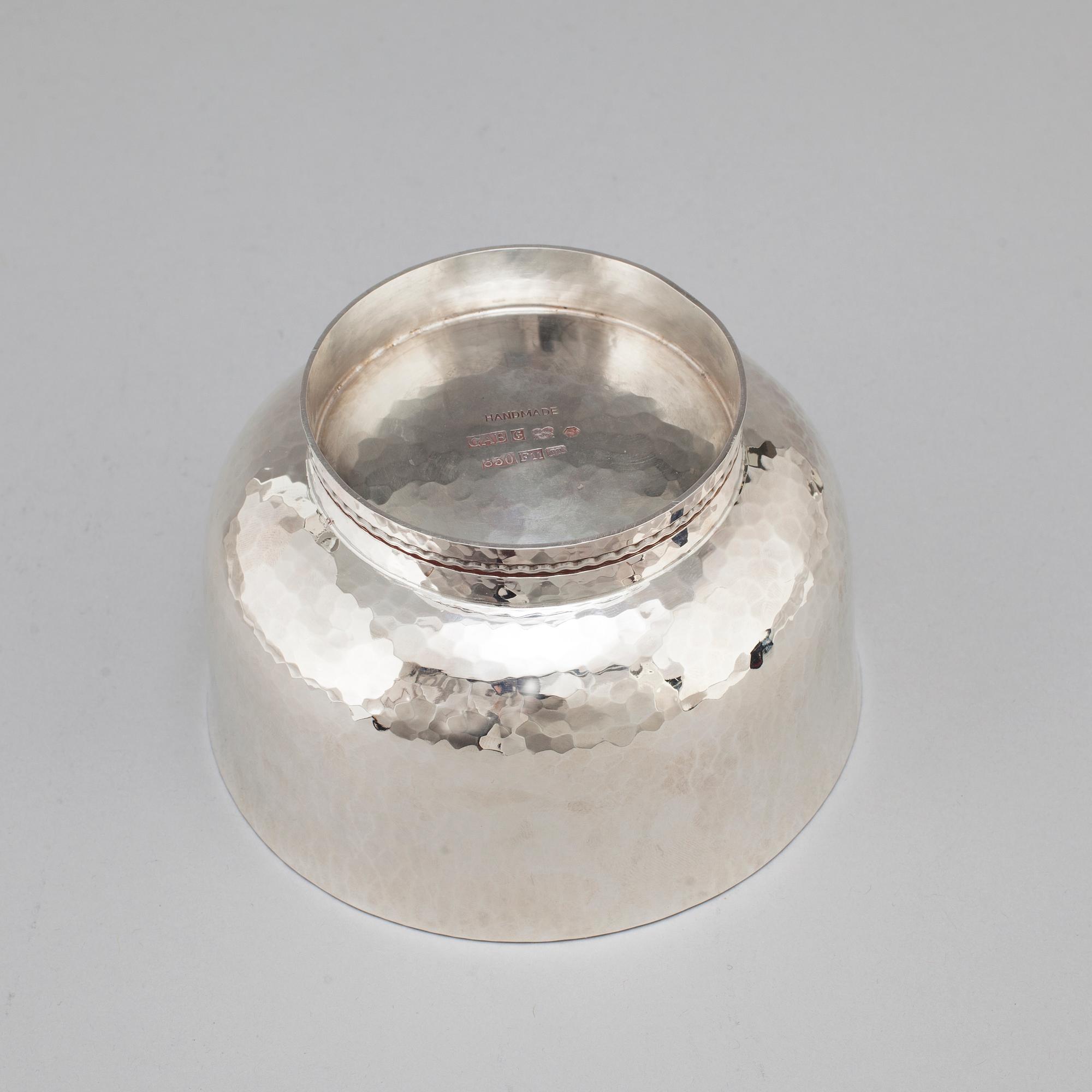 An Inger Råström "Sofiero" silver bowl, GAB, Eskilstuna 2004.