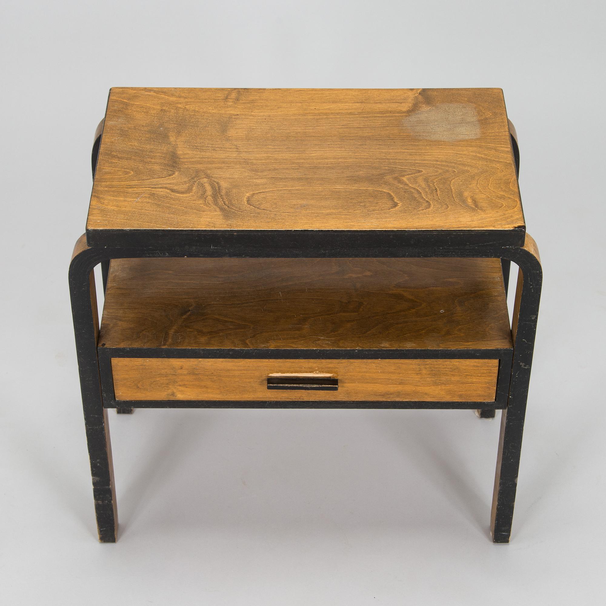 Alvar Aalto, sidobord, modell 87,  O.Y. Huonekalu- ja Rakennustyötehdas A.B. 1930/1940-tal.