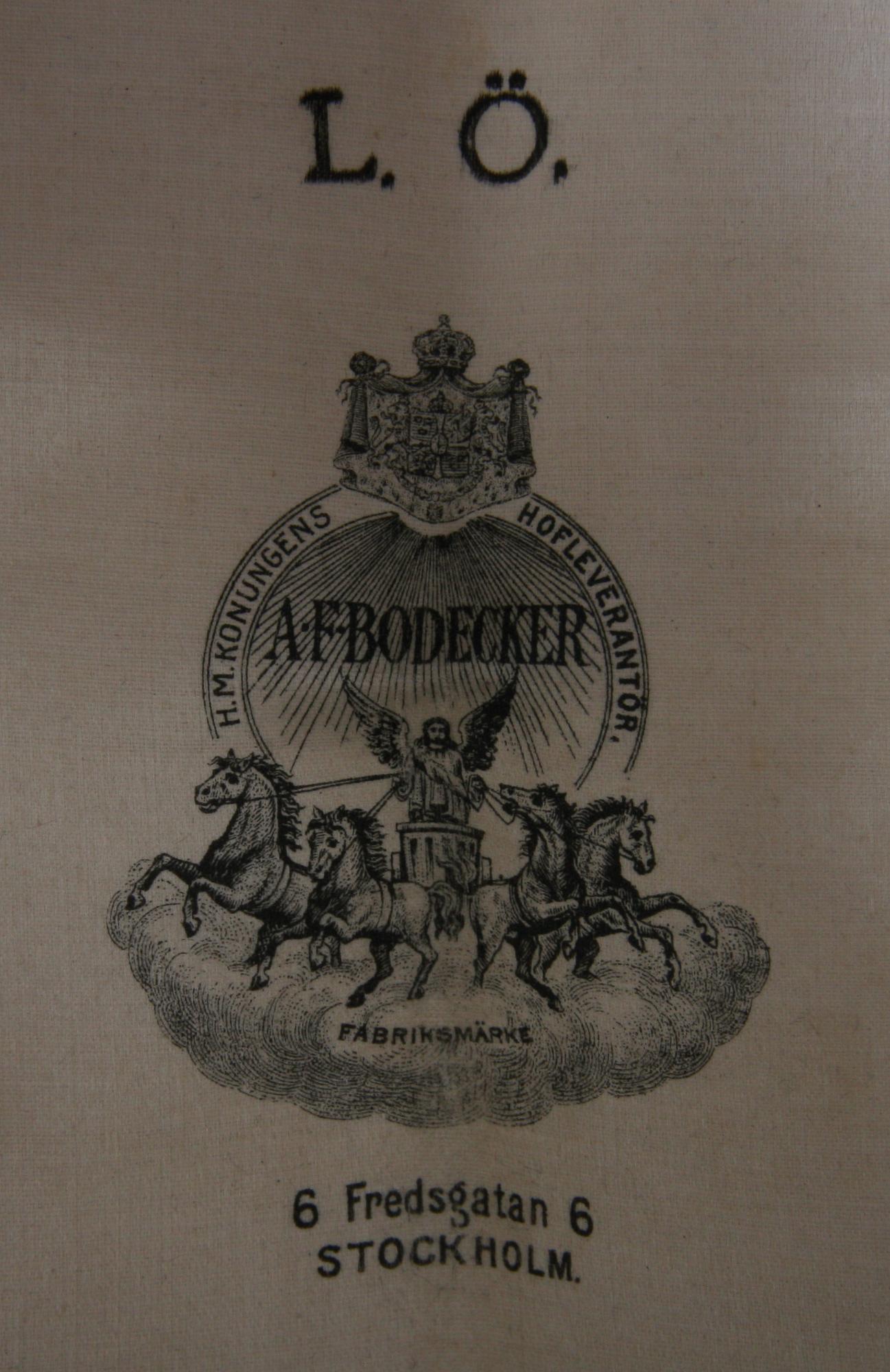 BÅTHATT, för ämbetsman.