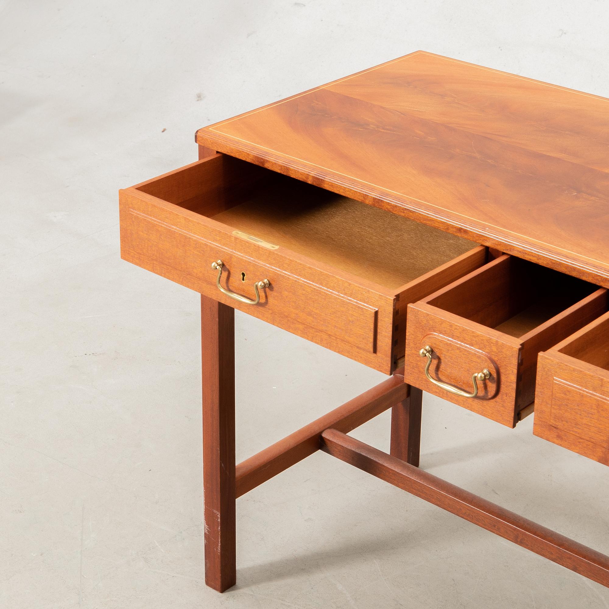 Josef Frank, sideboard, model 821, Svenskt Tenn.