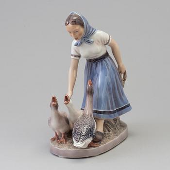 FIGURIN, porslin. "Gåsflicka", JP Dahl Jensen, Danmark, 1940-tal.