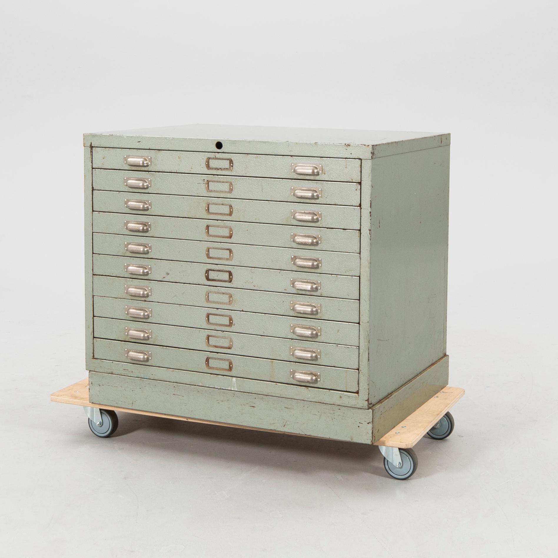 Arkivskåp 1900-talets första hälft/mitt.