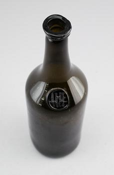 FLASKA, glas, Dalsland, märkt IHE och daterad 1826.