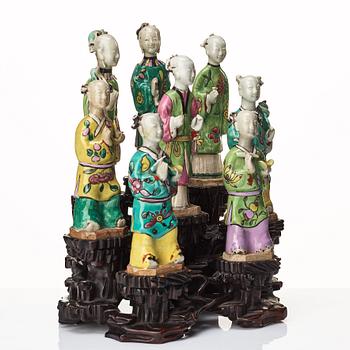 Figuriner, åtta stycken, porslin. Qingdynastin, 1800-tal.