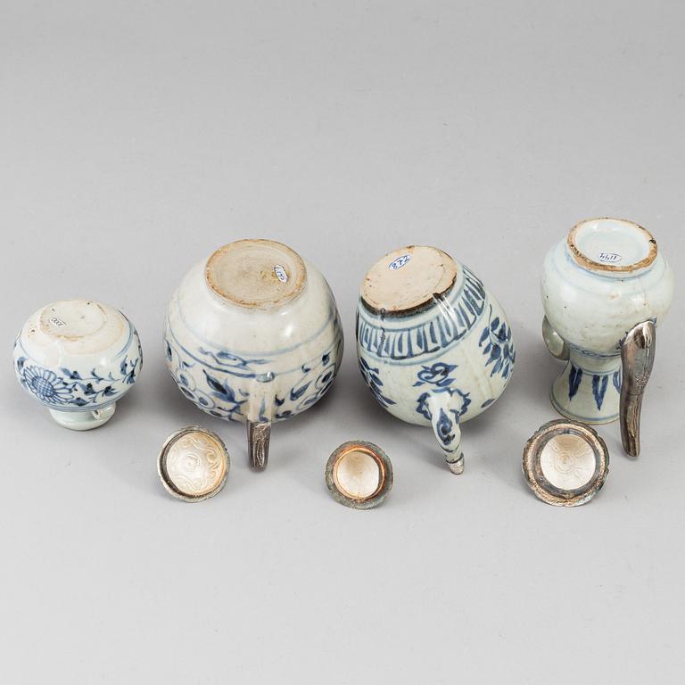 A group of south east asian teapots and a jar, 16th/17th Century.