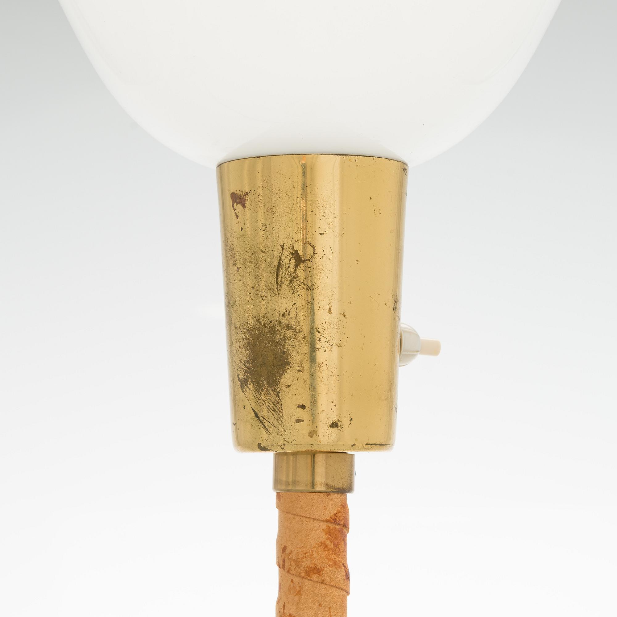 Lisa Johansson-Pape, pöytävalaisin, malli 940-025 Stockmann Orno, 1900-luvun puoliväli.