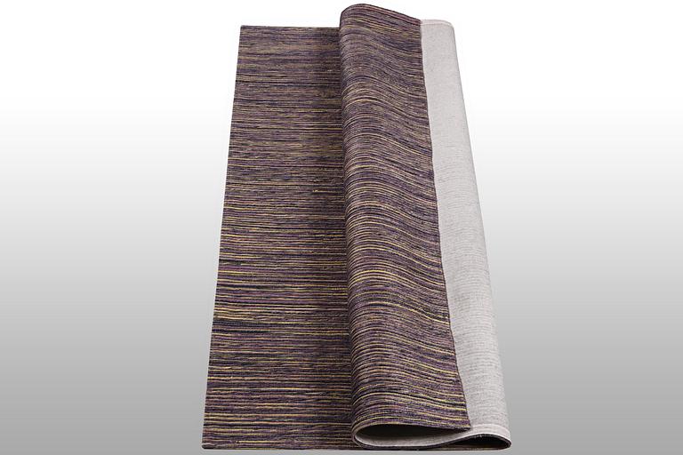 An oriental flat weave carpet, c. 224 x 161 cm.