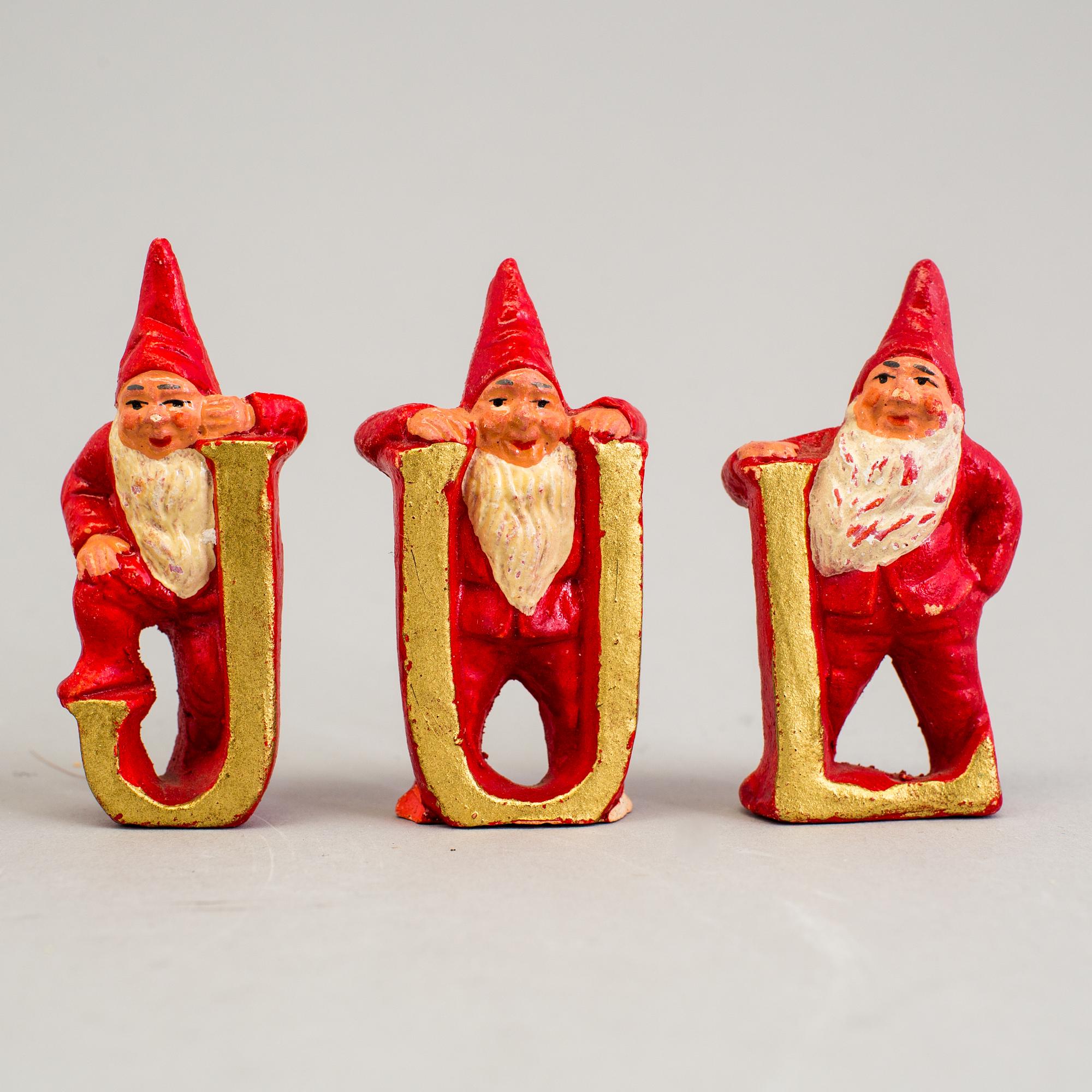 TOMTAR, 6 st, målad terracotta, "GOD JUL", tidigt 1900-tal.