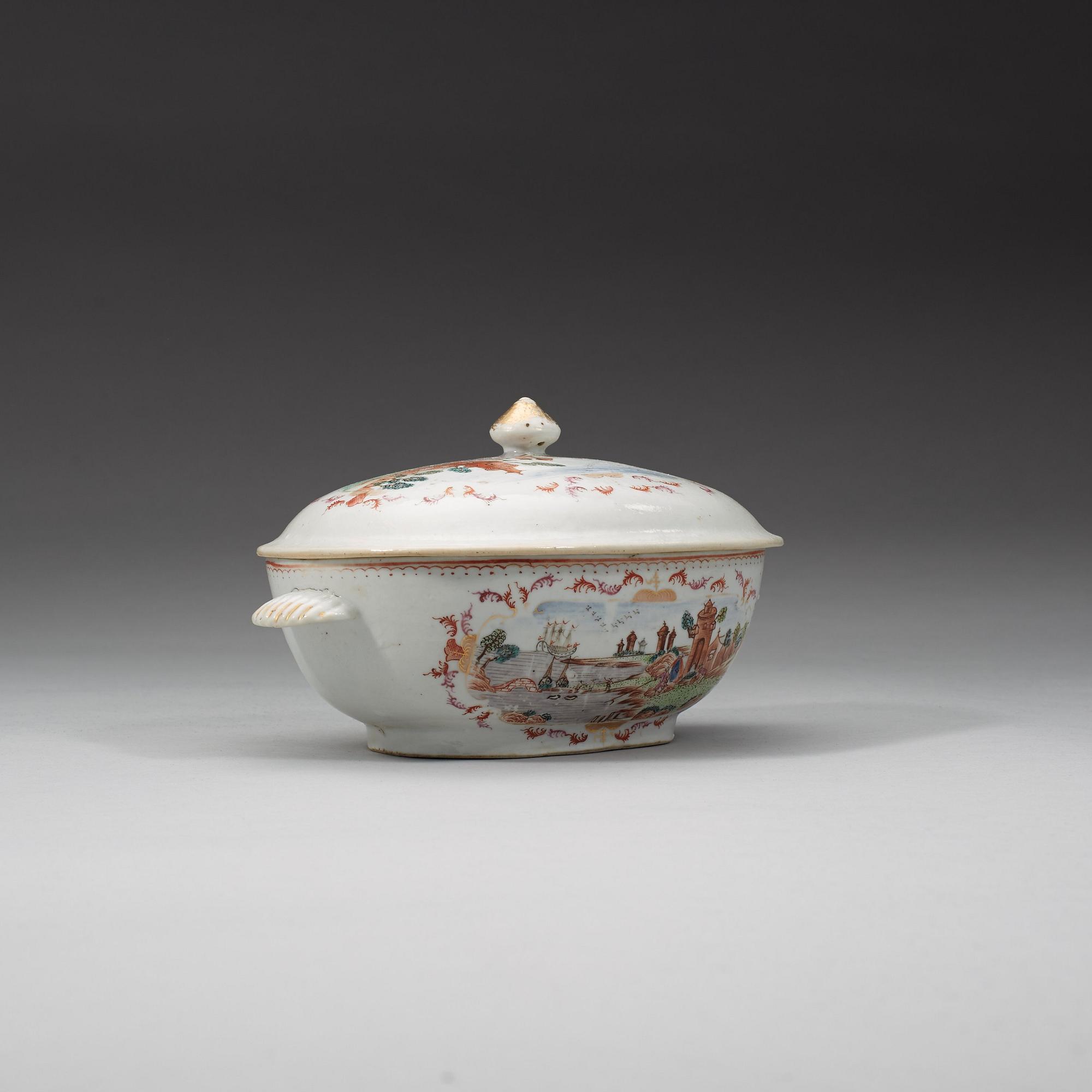 TERRIN med LOCK och FAT, kompaniporslin. Qingdynastin, Qianlong (1736-95).