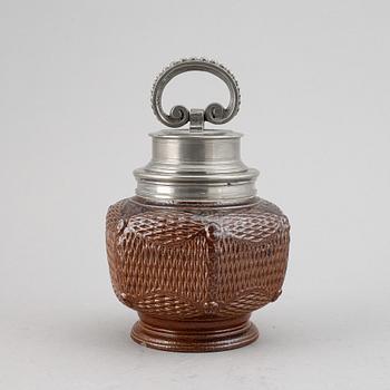 A stoneware Höganäs tobacco box, ca 1900.