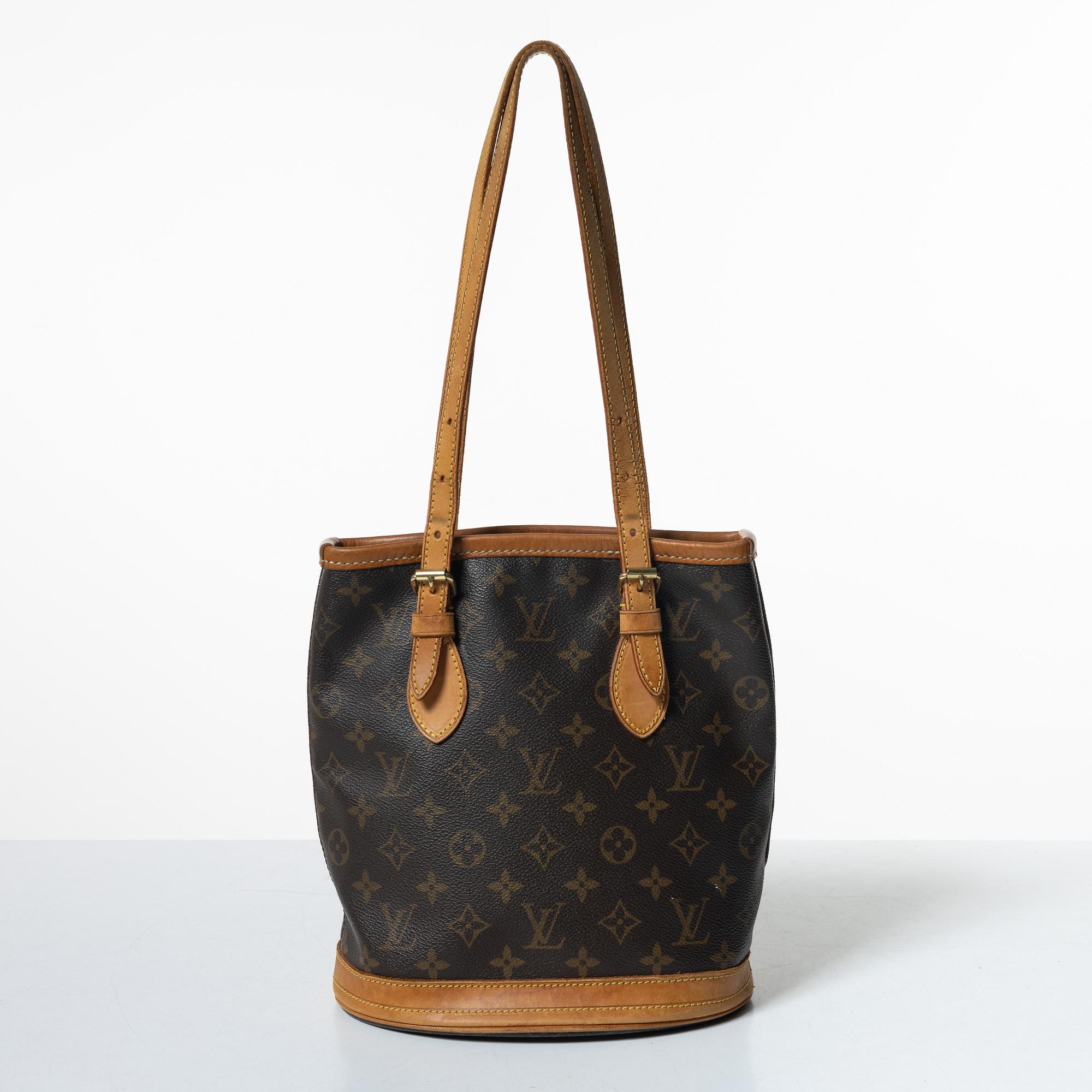 Louis Vuitton, bag, “Petit Bucket”.
