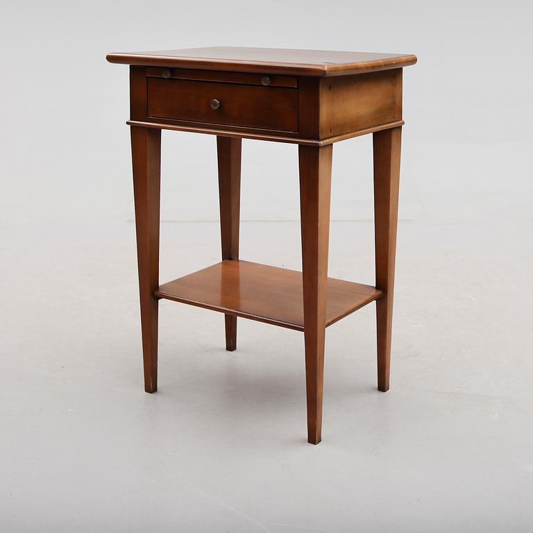 SÄNGBORD, Richelieu, Frankrike, 1900-talets andra hälft.