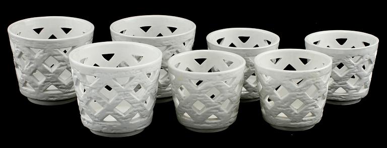 YTTERFODER, 7 st, stengods, Gunnar Nylund, Rörstrand, 1900-talets andra hälft.