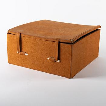 Skål, porslin. Sydostasien, 14/1500-tal.