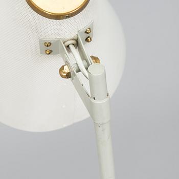 Lisa Johansson-Pape, lattiavalaisin, malli 30-001 Stockmann Orno 1900-luvun puoliväli.