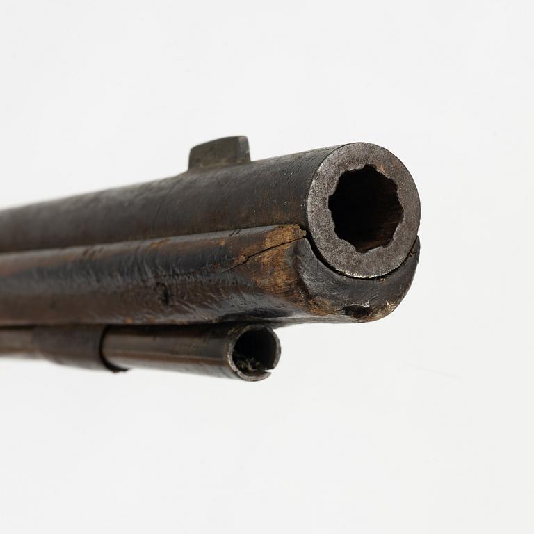 Sälbössa, med slaglås. 1800-tal.