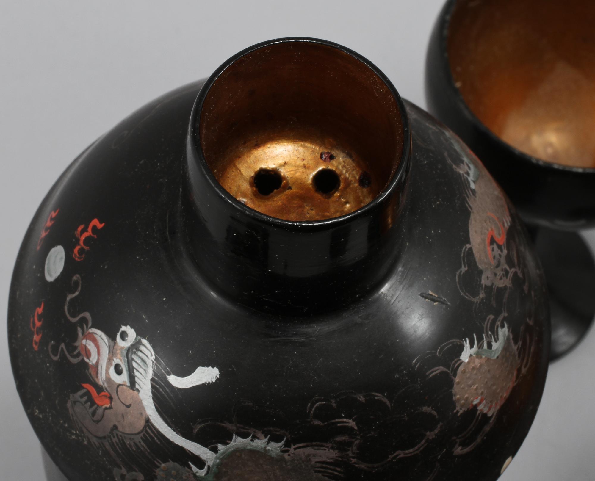 COCKTAILSET, 8 delar, bemålat trä, Kina, 1900-tal.