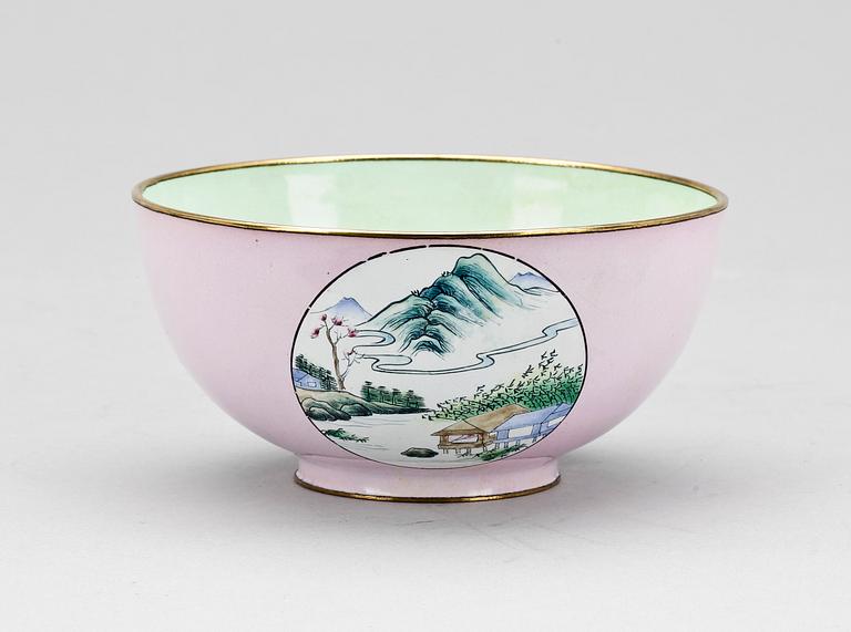 SKÅL, emalj, Kina, 1800/1900-tal.