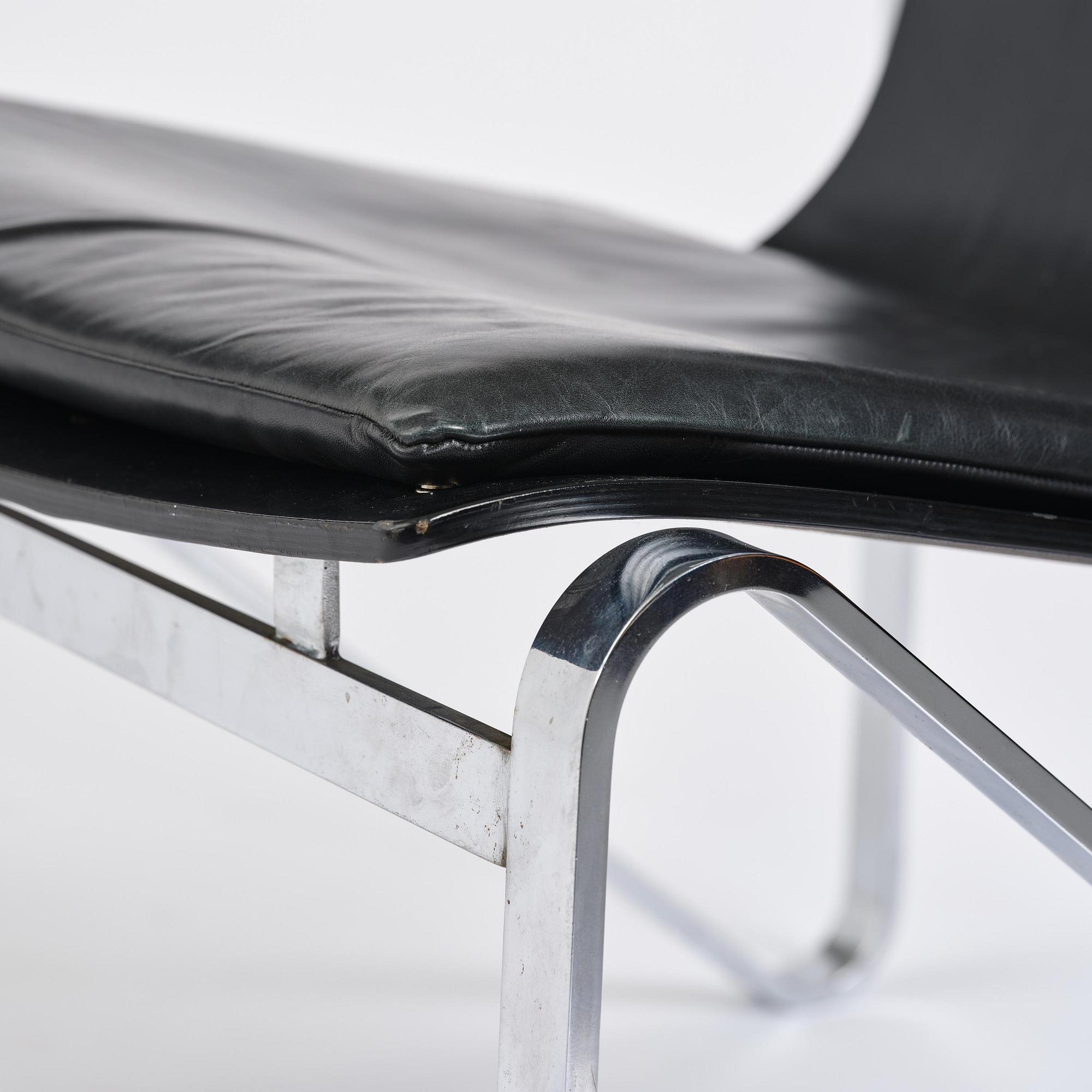 Sigurd Persson, a rare pair of armchairs, Åry Stålmöbler, Örsjö, 1960s.