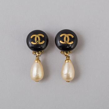 CHANEL, earrings.