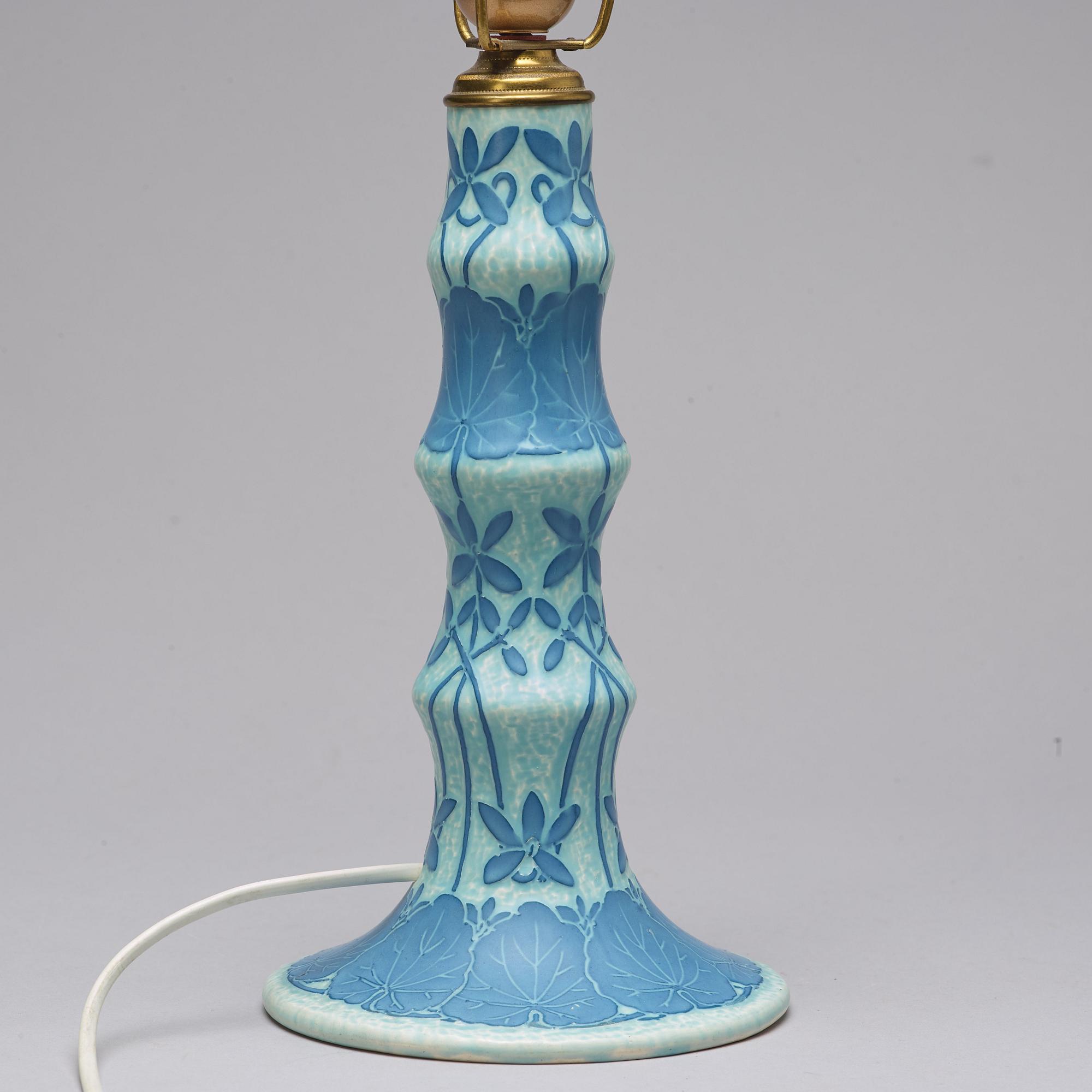 ELSA ENGESTRÖM samt JOSEF EKBERG, bordslampa och 2 skålar, Gustafsberg 1911 och 1914.